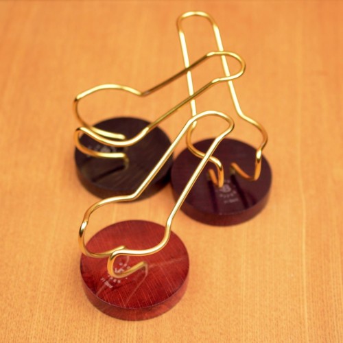 Round beech flexible pipe stand