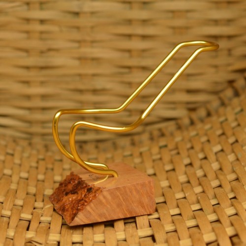 Light brown briar flexible pipe stand (rustic) 03