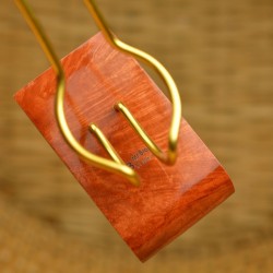 Dark orange briar pipe stand